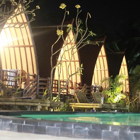 Island Beach Bungalow Gili Trawangan Room photo
