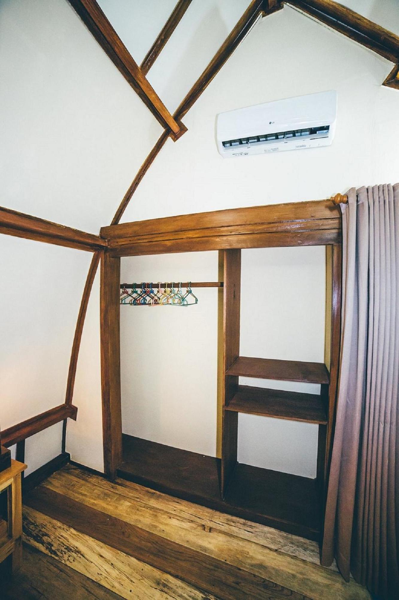 Island Beach Bungalow Gili Trawangan Exterior photo