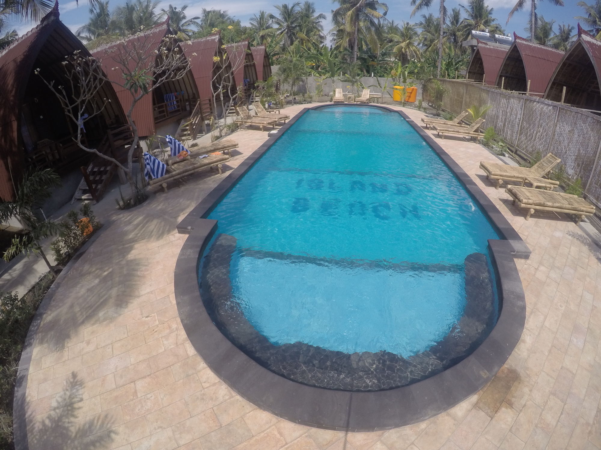 Island Beach Bungalow Gili Trawangan Exterior photo
